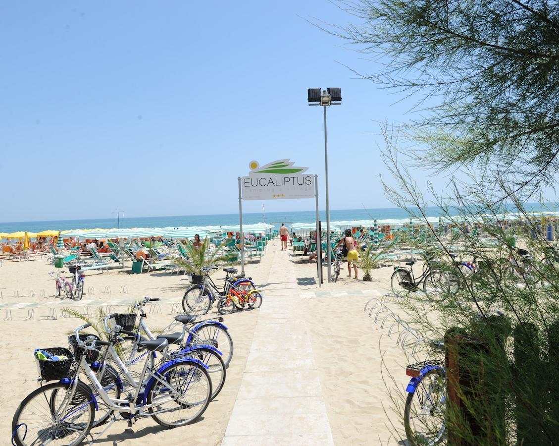 Camping & Village Eucaliptus Alba Adriatica Bagian luar foto